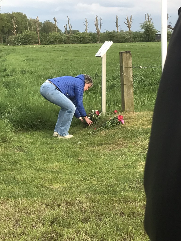 011 Dodenherdenking Bloemenkampsweg