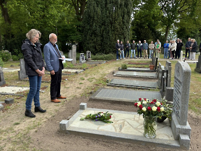 Dodenherdenking Raalter begraafplaats 02
