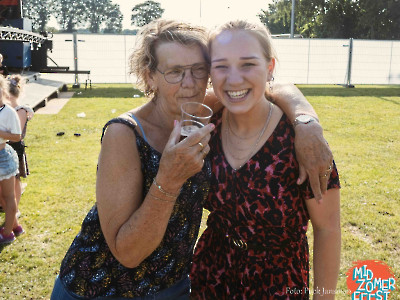 Midzomerfeest Sfeer opnames van de Zondag