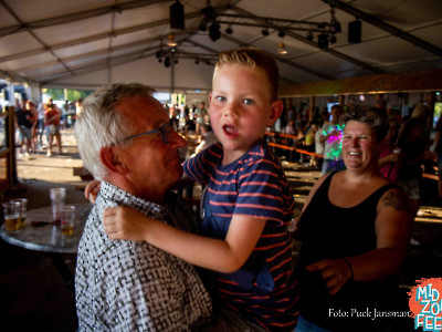 Midzomerfeest Sfeer opnames van de Zondag