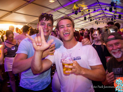 Midzomerfeest Sfeer opnames van de Zondag